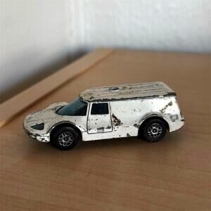 Vintage 70s Corgi Juniors Healer Wheeler Die Cast Ambulance Car White